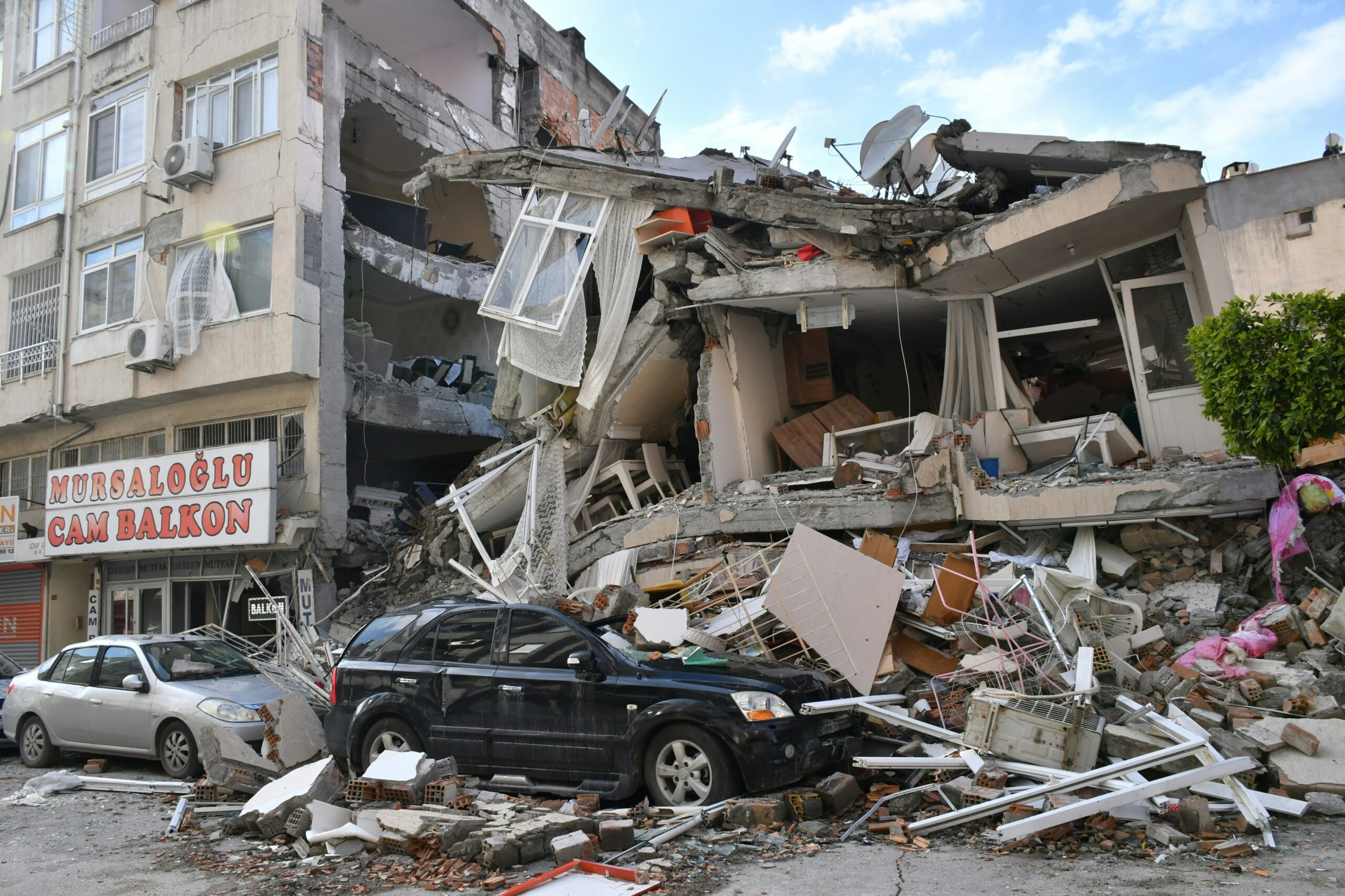 地震大国、保険加入は３５％　自助の備え進まず公助の支え